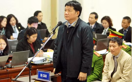 Chiều 11-1, VKSND luận tội và đề nghị mức án đối với ông Đinh La Thăng và đồng phạm. Chiều 11-1, VKSND luận tội và đề nghị mức án đối với ông Đinh La Thăng và đồng phạm.