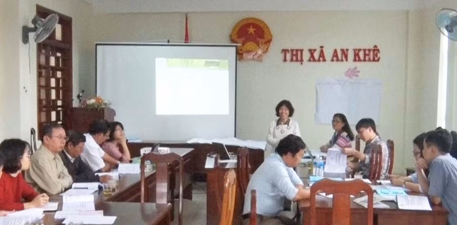  h1 An Khê tập huấn kỹ năng cơ bản làm việc với cộng đồng và phương pháp tập huấn có sự tham gia. Ảnh: Thế Huynh