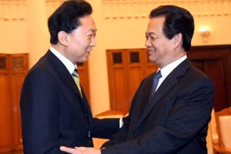 Thủ tướng Nguyễn Tấn Dũng tiếp Cựu Thủ tướng Nhật Bản Yukio Hatoyama đang thăm và làm việc tại Việt Nam.