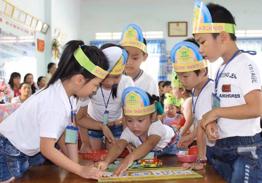  Các bé tự tin tham gia các phần thi. Ảnh: t.B