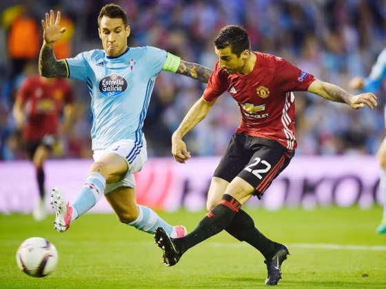 Celta (trái) khó cản bước Man.United vào chung kết.