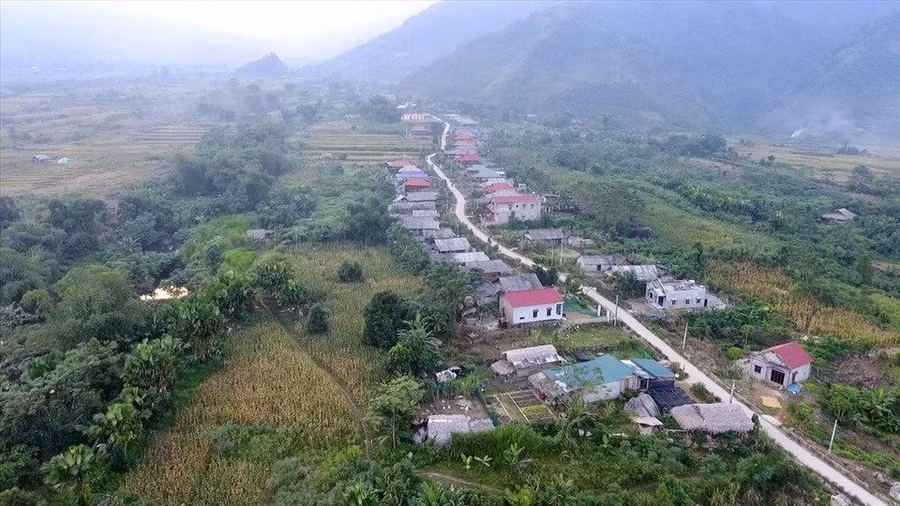 Bản Lùng hồi sinh sau lũ