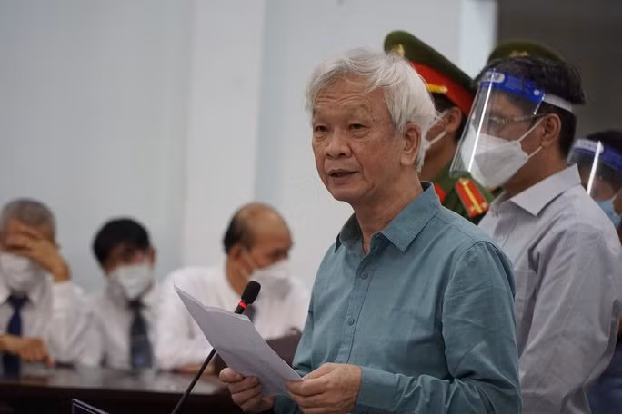 Ông Nguyễn Chiến Thắng, cựu Chủ tịch UBND tỉnh Khánh Hòa, bị phạt 5 năm 6 tháng tù liên quan đến vụ án đất đai xảy ra tại núi Chín Khúc hồi tháng 4-2022.
