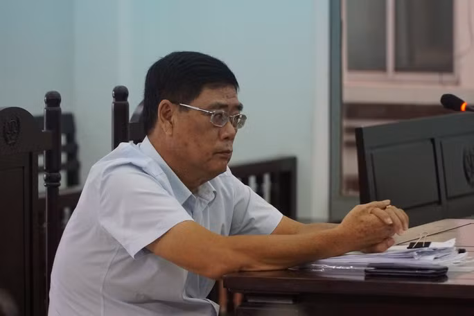 Ông Nguyễn Văn Độ (63 tuổi, nguyên Phó chánh Thanh tra tỉnh Khánh Hòa) kiện Chủ tịch UBND TP Nha Trang và Chủ tịch UBND tỉnh Khánh Hòa vì không thụ lý đơn khiếu nại theo quy định pháp luật Ông Nguyễn Văn Độ (63 tuổi, nguyên Phó chánh Thanh tra tỉnh Khánh Hòa) kiện Chủ tịch UBND TP Nha Trang và Chủ tịch UBND tỉnh Khánh Hòa vì không thụ lý đơn khiếu nại theo quy định pháp luật