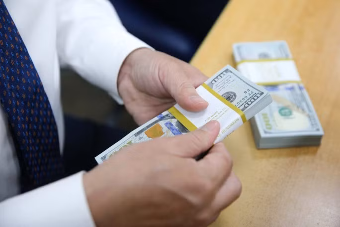 Đồng USD liên tục tăng mạnh trên thị trường quốc tế thời gian qua Đồng USD liên tục tăng mạnh trên thị trường quốc tế thời gian qua