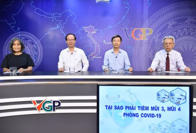 Các vị khách mời tham dự tọa đàm (từ trái sang): Tiến sĩ Socorro Escalante-quyền Trưởng đại diện WHO tại Việt Nam; Phó Giáo sư-Tiến sĩ Trần Minh Điển-Giám đốc Bệnh viện Nhi Trung ương; Giáo sư-Tiến sĩ Phan Trọng Lân-Cục trưởng Cục Y tế dự phòng (Bộ Y tế) và Tiến sĩ Nguyễn Sĩ Dũng. Ảnh: VGP/Quang Thương Các vị khách mời tham dự Tọa đàm (từ trái sang): TS. Socorro Escalante, Quyền Trưởng đại diện WHO tại Việt Nam; PGS.TS. Trần Minh Điển, Giám đốc Bệnh viện Nhi Trung ương; GS.TS. Phan Trọng Lân, Cục trưởng Cục Y tế dự phòng (Bộ Y tế) và TS. Nguyễn Sĩ Dũng - Ảnh: VGP/Quang Thương