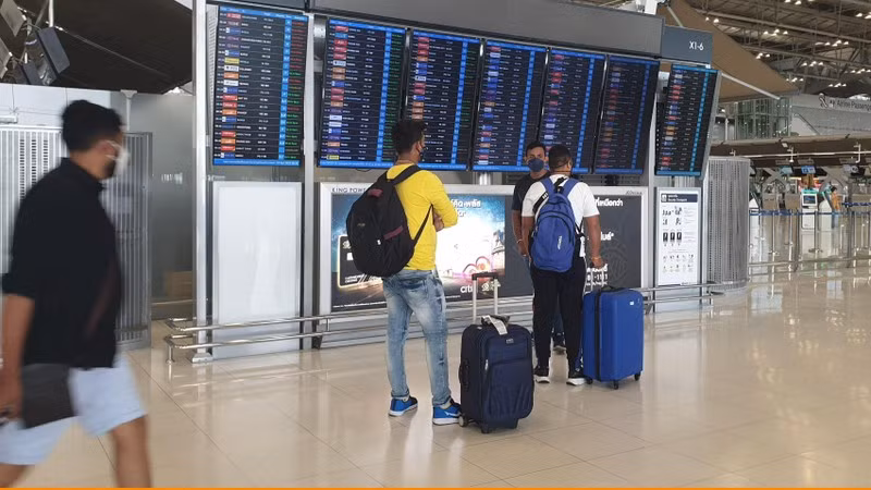 Du khách nước ngoài tại sân bay Suvarnabhumi, Thái Lan. Du khách nước ngoài tại sân bay Suvarnabhumi, Thái Lan.