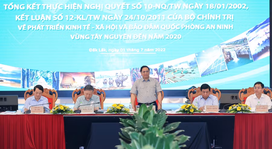 Thủ tướng Chính Phủ Phạm Minh Chính cùng các đại biểu tham dự Hội nghị. Ảnh nguồn CAND