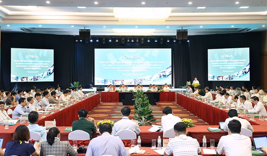 Quang cảnh hội nghị tổng kết thực hiện nghị quyết của Bộ Chính trị về phát triển kinh tế-xã hội và bảo đảm quốc phòng-an ninh vùng Tây Nguyên. Ảnh nguồn báo QĐND
