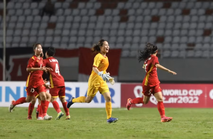  Các cầu thủ U18 nữ Việt Nam ăn mừng chiến thắng thứ 2 liên tiếp. Ảnh: AFF