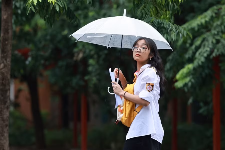  Sáng 8.7, thí sinh làm bài thi môn tổ hợp Khoa học tự nhiên hoặc Khoa học Xã hội. Ảnh: Hải Nguyễn