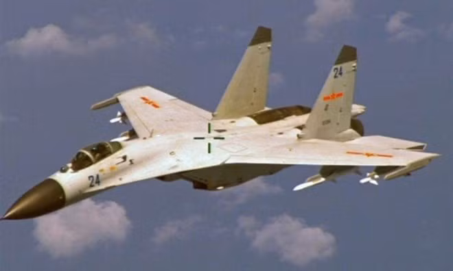 Máy bay tiêm kích J-11 của Trung Quốc. Máy bay tiêm kích J-11 của Trung Quốc.