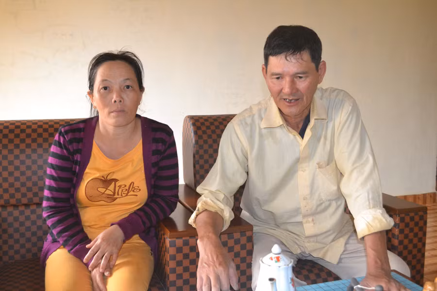 Ông Thể và bà Sa. Ảnh: H.C