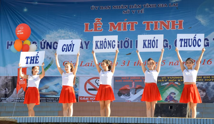 Tuổi trẻ Pleiku hưởng ứng Ngày Thế giới phòng-chống thuốc lá 31-5. Ảnh: T.Đ Tuổi trẻ Pleiku hưởng ứng Ngày Thế giới phòng-chống thuốc lá 31-5. Ảnh: T.Đ