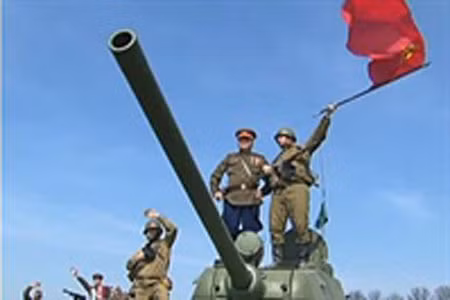 Kỷ niệm 65 năm quân đồng minh gặp nhau trên sông Elber ảnh 1