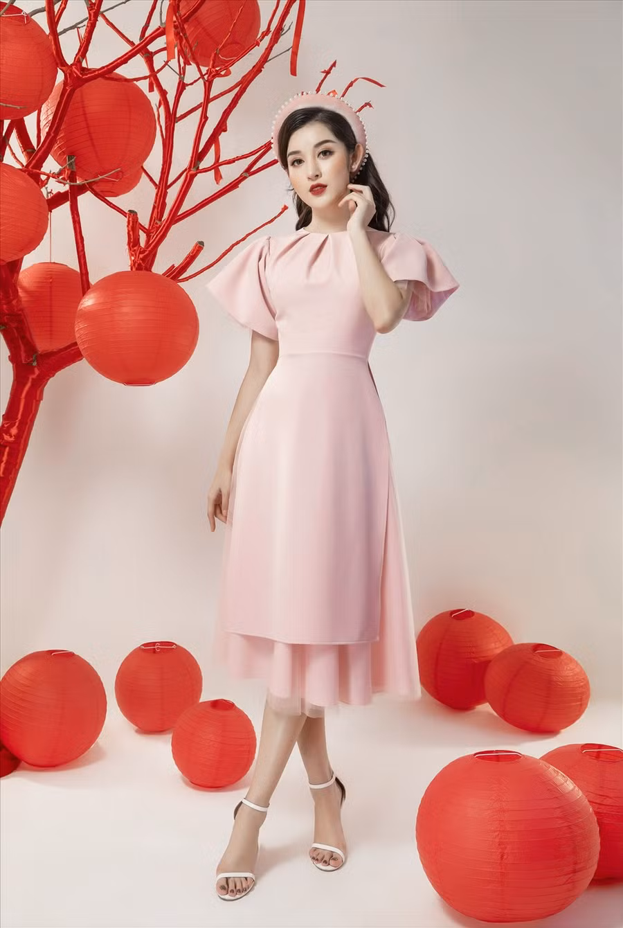  Người đẹp dành toàn bộ thời gian nghỉ ngơi và đón Tết bên gia đình.