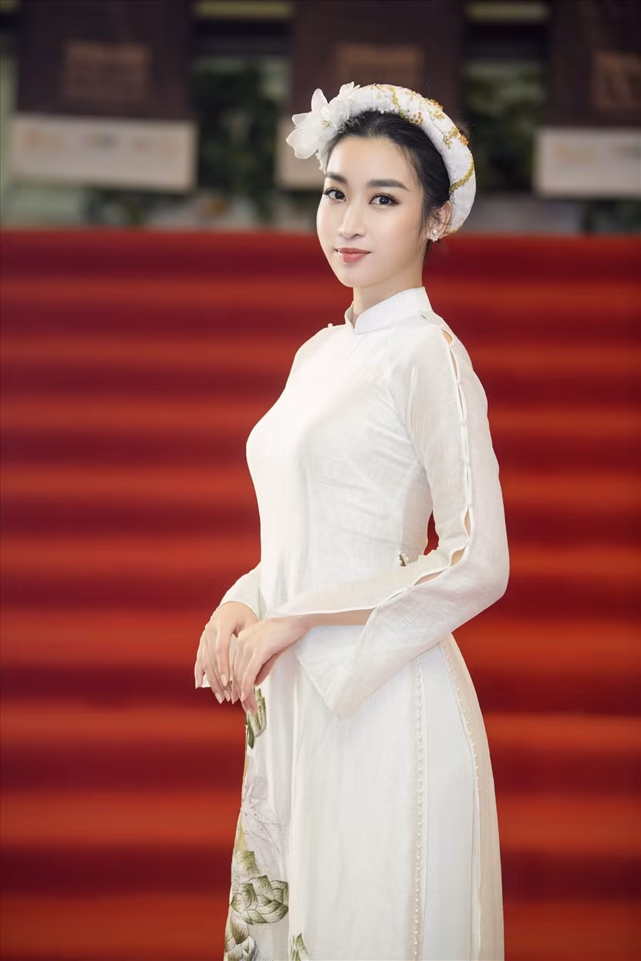  Hoa hậu Đỗ Mỹ Linh mặc dù đã kết thúc nhiệm kỳ hơn 1 năm qua nhưng vẫn là gương mặt có sức hút trong làng giải trí. Năm 2019 của cô dường như là một năm vô cùng năng động khi Mỹ Linh đã thử sức và thành công với nhiều vai trò khác nhau. Bước sang năm hoạt động mới, cô hứa hẹn sẽ đầu tư nghiêm túc hơn cho những dự định sắp tới. Ảnh: Như Hoàn.