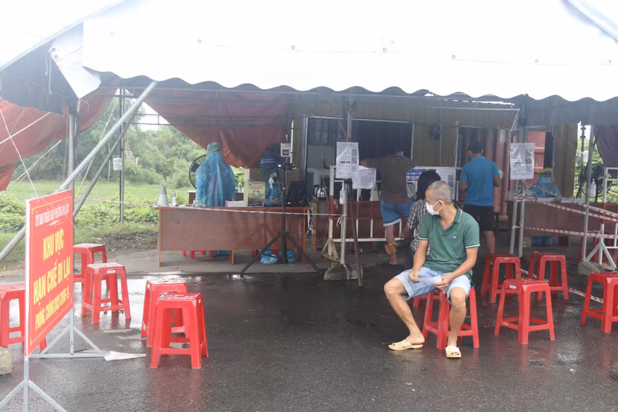 Chủ tịch UBND TP.Đà Nẵng yêu cầu kiểm soát chặt người vào TP thuộc diện phải giám sát y tế. Ảnh: Hoàng Sơn