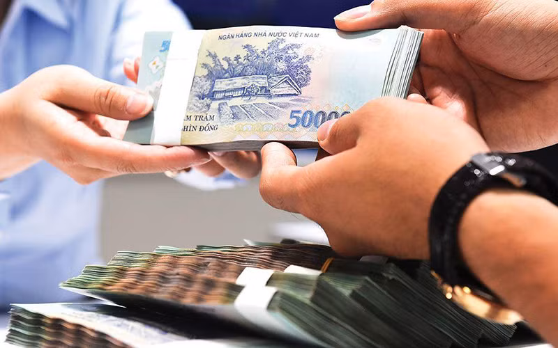  Lợi dụng dịch bệnh, nhiều người gặp khó khăn đã xuất hiện các đối tượng lừa đảo bằng hình thức vay tiền “online”. (Ảnh minh họa)