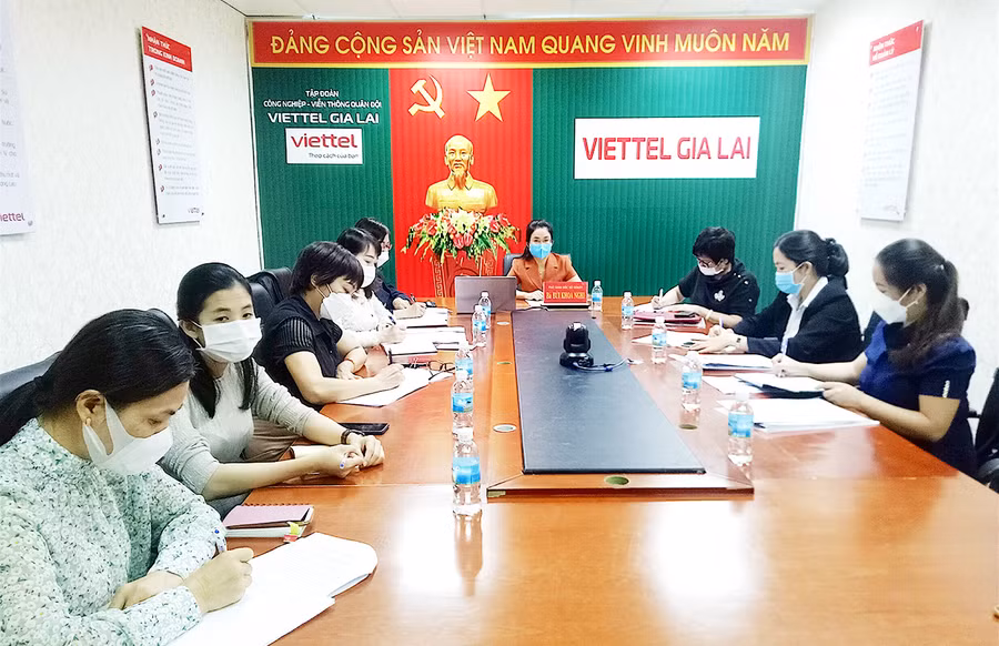  Quang cảnh khai mạc tập huấn tại điểm cầu Sở GD-ĐT tỉnh Gia Lai. Ảnh: Mộc Trà