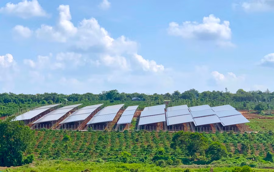 Dự án điện mặt trời mái nhà của Công ty TNHH một thành viên Năng lượng xanh Đại Lộc (xã Ia Kriêng, huyện Đức Cơ). Ảnh: Hà Duy