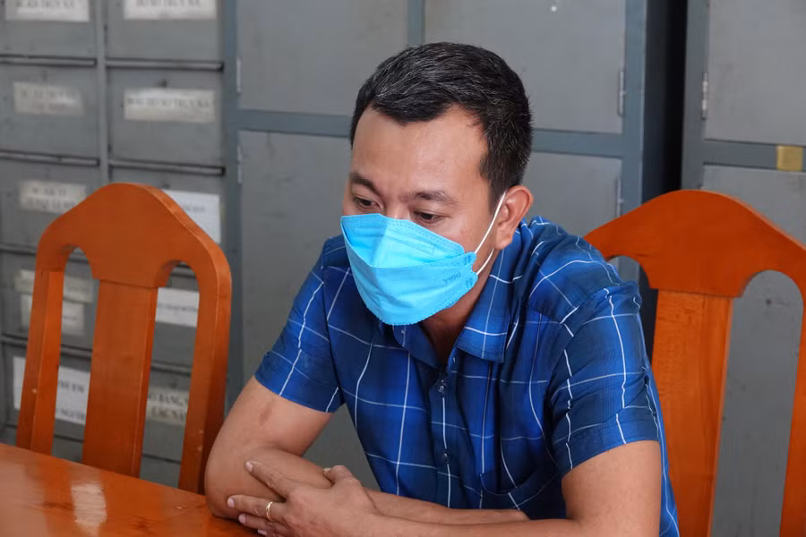  Lê Anh Tuấn, nghi phạm hiếp dâm T. tại khách sạn, làm việc với cơ quan điều tra. Ảnh: Như Ý