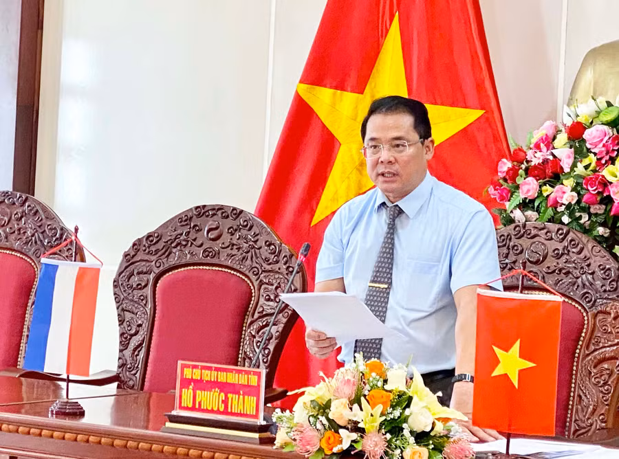 Đồng chí Hồ Phước Thành-Phó Chủ tịch UBND tỉnh phát biểu tại diễn đàn. Ảnh: Hà Duy