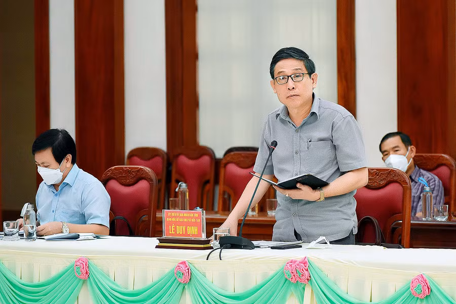 Ông Lê Duy Định-Giám đốc Sở Giáo dục và Đào tạo phát biểu tại hội nghị. Ảnh: Đức Thụy Ông Lê Duy Định-Giám đốc Sở Giáo dục và Đào tạo phát biểu tại hội nghị. Ảnh: Đức Thụy