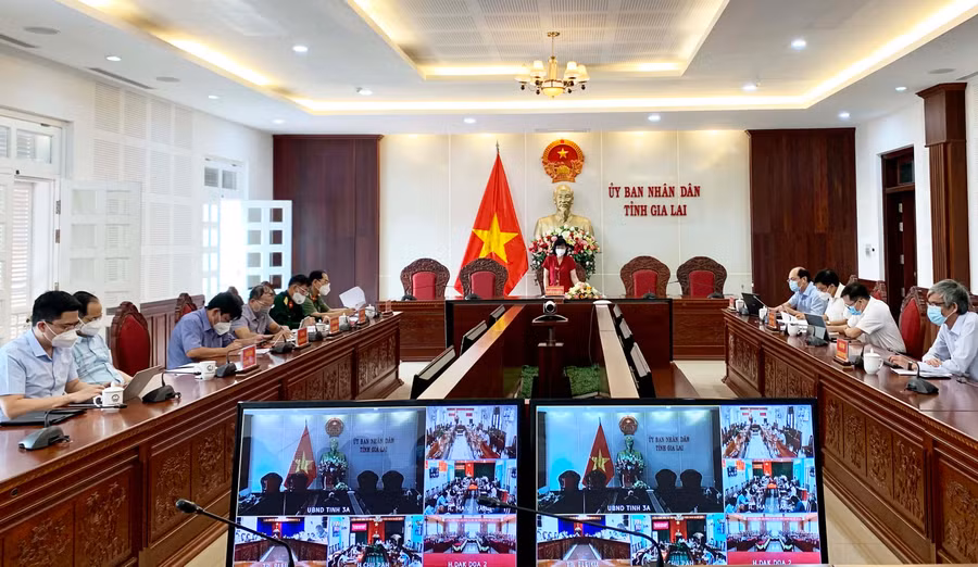 Quang cảnh cuộc họp trực tuyến tại điểm cầu UBND tỉnh Gia Lai. Ảnh: Như Nguyện