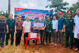 Trao bò sinh kế giúp hộ nghèo thôn Mook Trêl ổn định cuộc sống