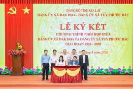 Đảng ủy xã Đak Đoa và Đảng ủy xã Tuy Phước Bắc ký kết chương trình phối hợp