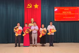 Ia Dơk công bố các quyết định về công tác cán bộ