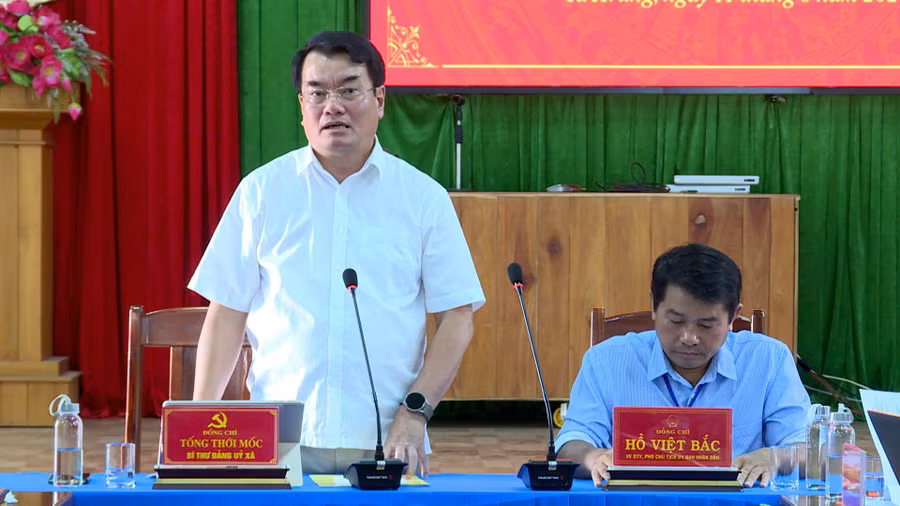 bi-thu-dang-uy-xa-ia-hrung-tong-thoi-moc-bay-to-su-tran-trong-truoc-su-quan-tam-dong-hanh-cua-bao-chi-doi-voi-dia-phuong-trong-thoi-gian-qua.jpg