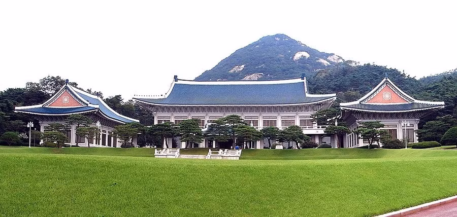 960px-korea-seoul-blue-house-che.jpg