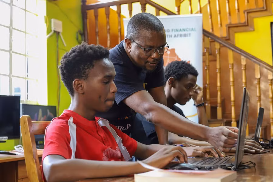 kenya-slum-cryptocurrency-44303.jpg