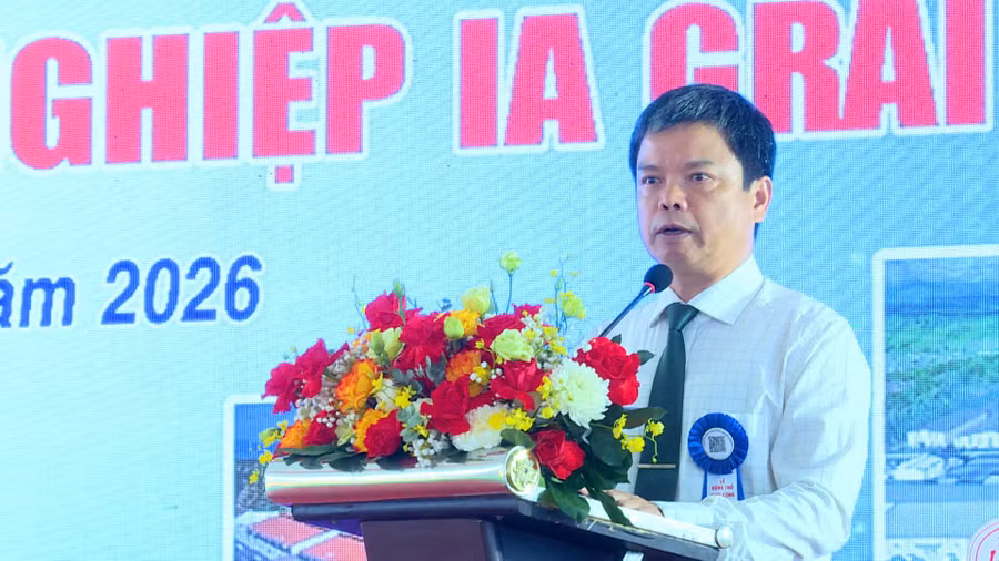 1-pho-chu-tich-ubnd-tinh-nguyen-huu-que-phat-bieu-tai-buoi-le.jpg
