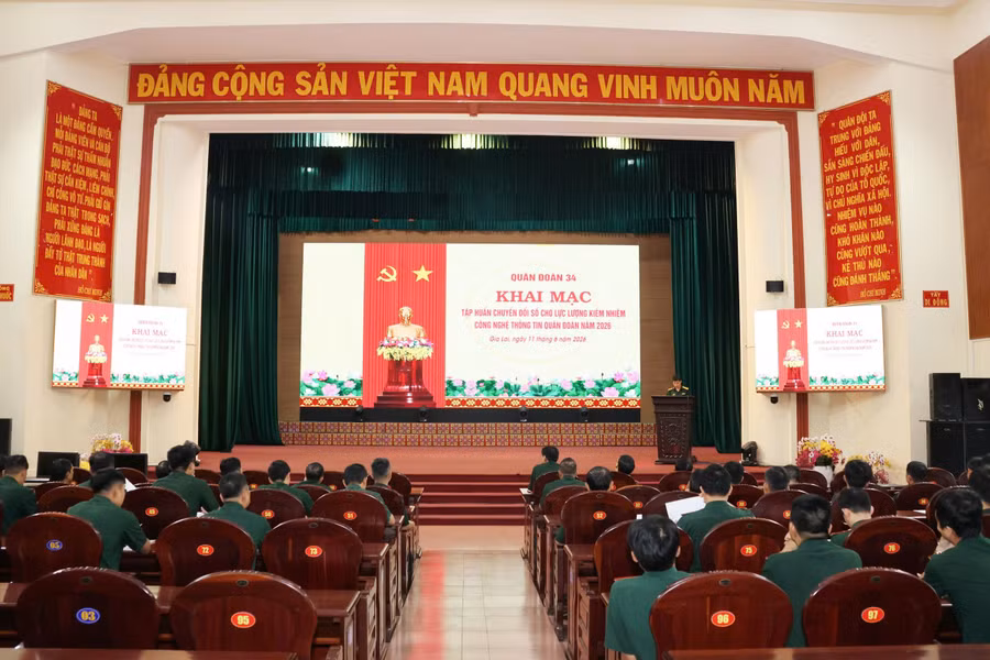 quang-canh-lop-khai-mac-tap-huan.jpg