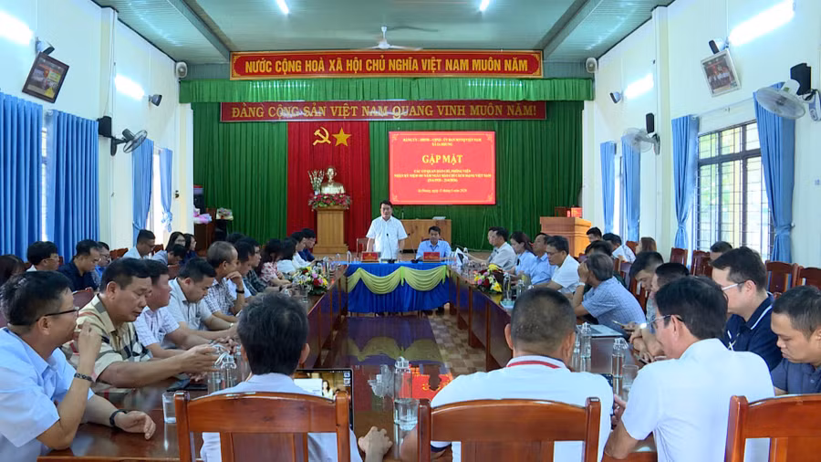 quang-canh-buoi-gap-mat.jpg