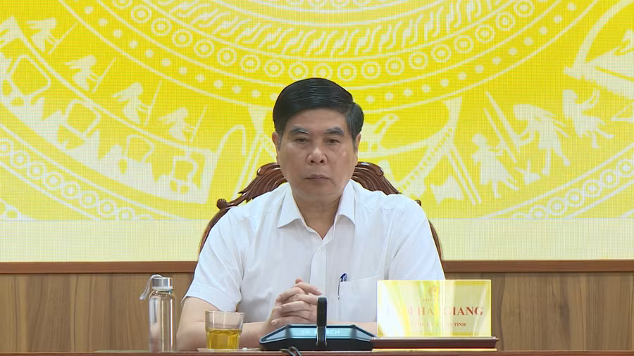 Phó Chủ tịch UBND tỉnh Lâm Hải Giang tham dự hội nghị tại điểm cầu tỉnh Gia Lai. Ảnh: Hoàng Vũ
