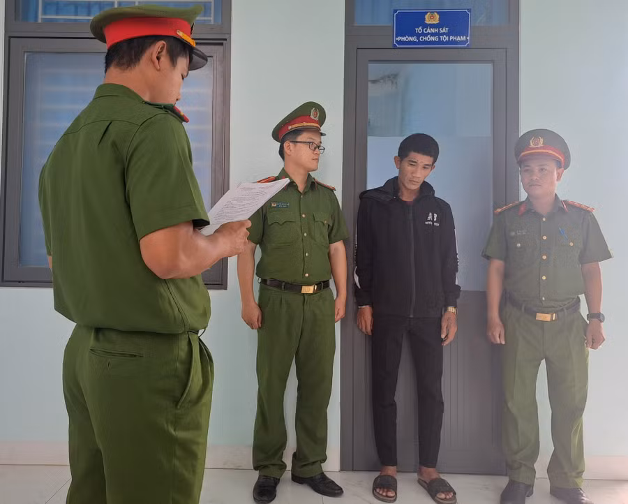 doi-tuong-dua-thoi-diem-bi-khoi-to.jpg