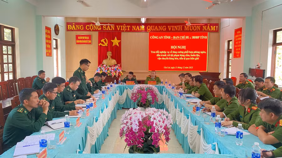 hoi-nghi-cong-an-tinh-bo-doi-bien-phong-tinh.jpg