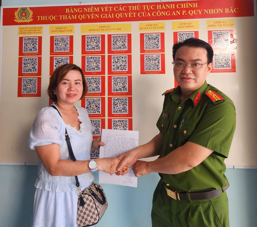 chi-vy-viet-thu-cam-on-cong-an-phuong-quy-nhon-bac.jpg