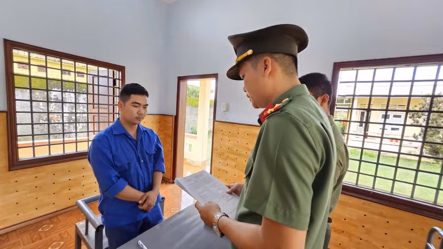 khoi-to-tran-the-huy.jpg