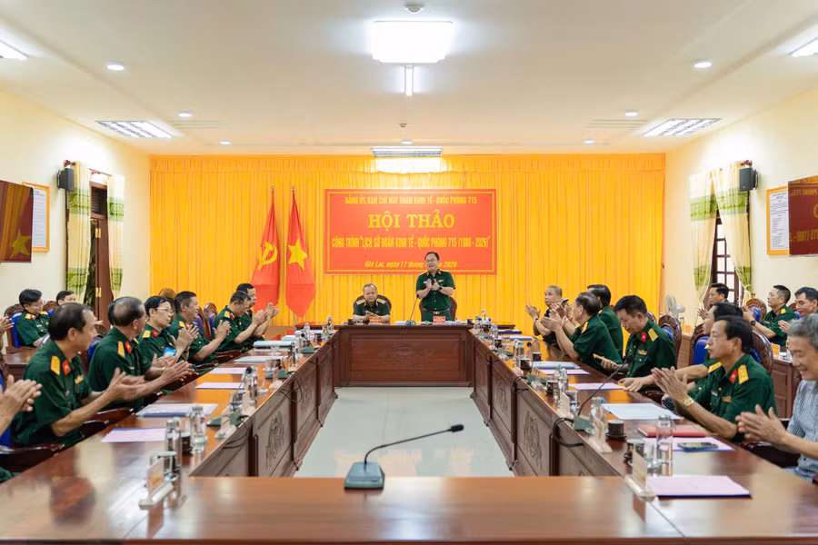 cac-dai-bieu-du-hoi-thao.jpg