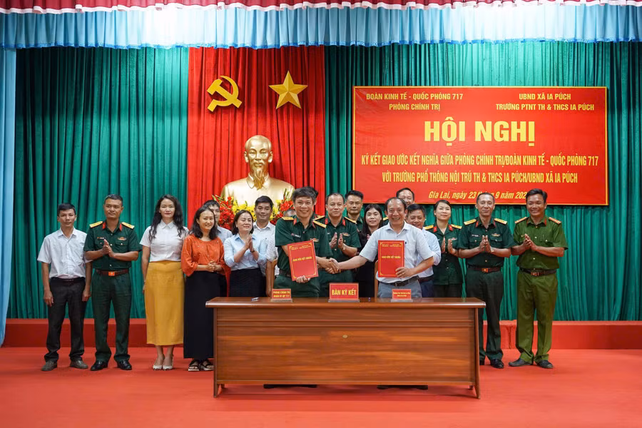 phong-chinh-tri-doan-kt-qp-717-va-truong-pho-thong-noi-tru-tieu-hoc-va-thcs-ia-puch-ky-giao-uoc-ket-nghia.jpg