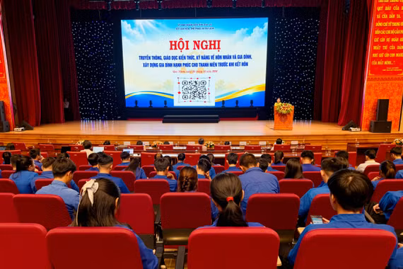 Truyền thông kiến thức, kỹ năng xây dựng gia đình hạnh phúc cho thanh niên trước khi kết hôn