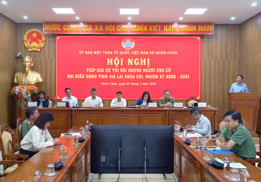 quang-canh-hoi-nghi-tiep-xuc-cu-tri-tai-diem-cau-ubnd-tinh.jpg