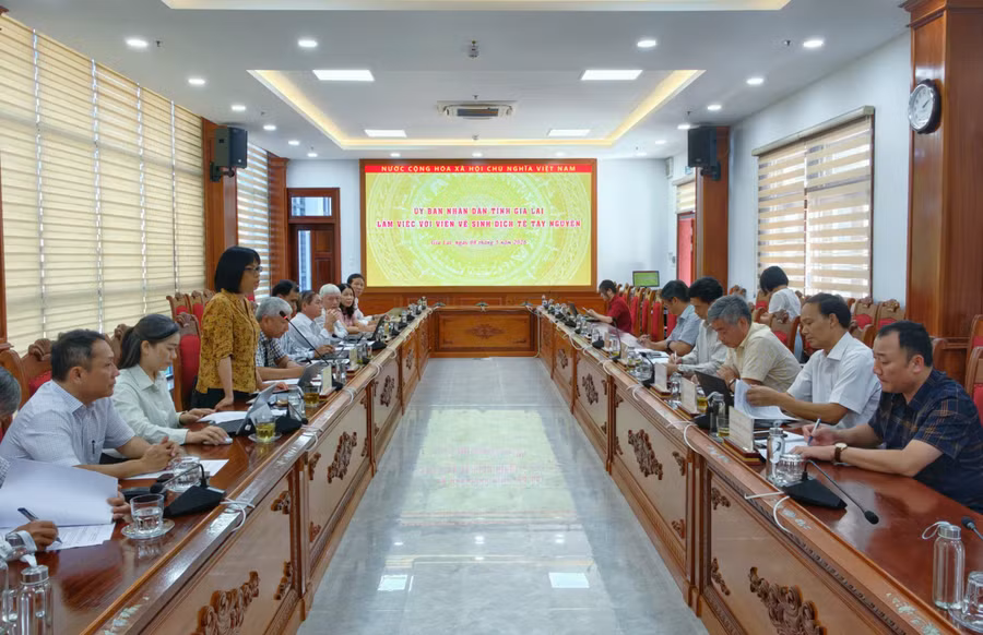 quang-canh-buo3i-lam-viec.jpg