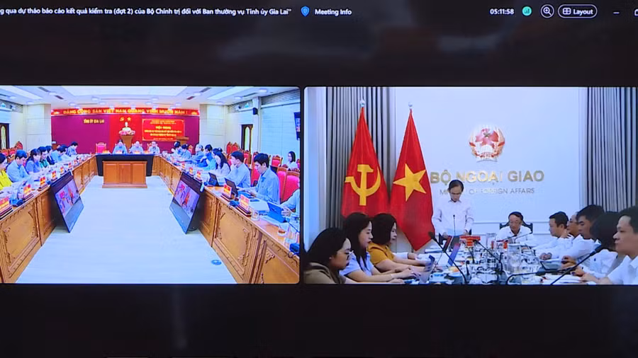 46-quang-canh-hoi-nghi-tai-diem-cau-trung-uong.jpg