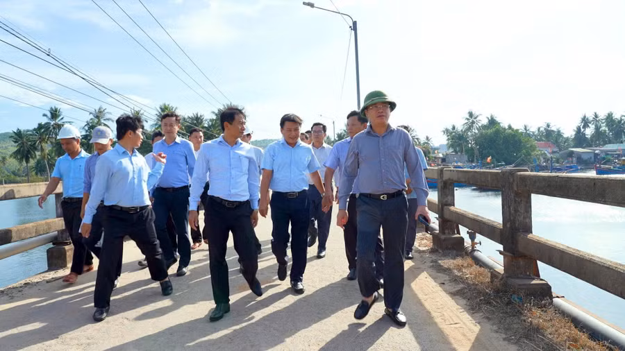 de-an-quy-hoach-mo-rong-cang-ca-tam-quan-ket-hop-khu-neo-dau-tranh-tru-bao-cang-ca-tam-quan-phuong-hoai-nhon-bac.jpg
